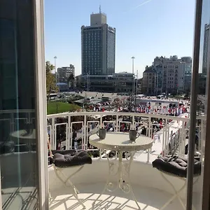 Great View Of Taksim Square, Luxury Furnished On Main Street Of Taksim, Partial Sea View Апартаменты Стамбул